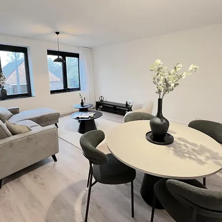 New W New Kitchen And Bathroom Near Welness Apartamento *